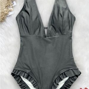 Sweet Smile Solid One-Piece Swimsuit - XL